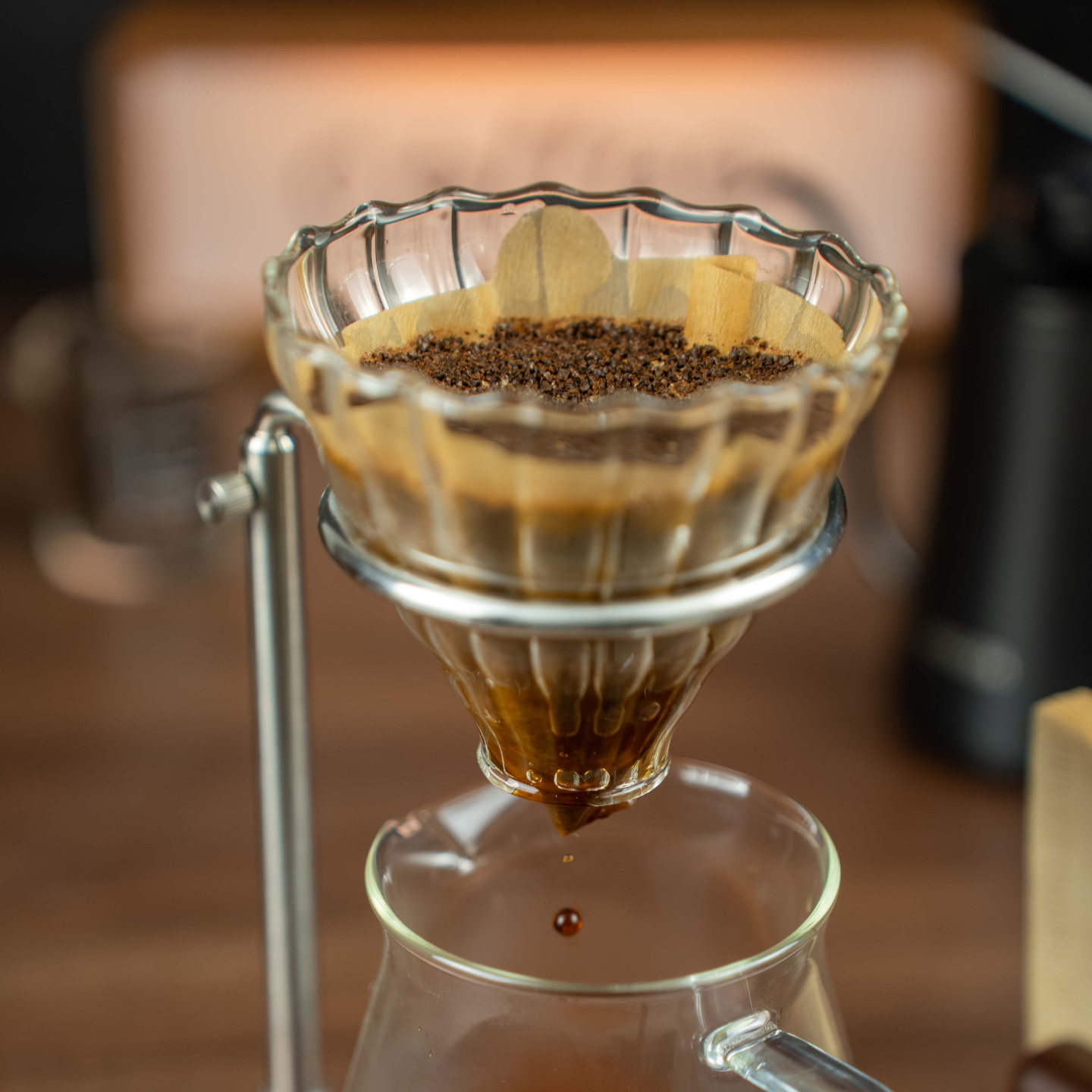 NEOUZA 40 Stück Kaffeefilterpapier Fächerförmiges Pour-Over Kaffee V60 Filterpapier Amerikanisches Tropf-Fächerförmiges Kegelfilterpapier